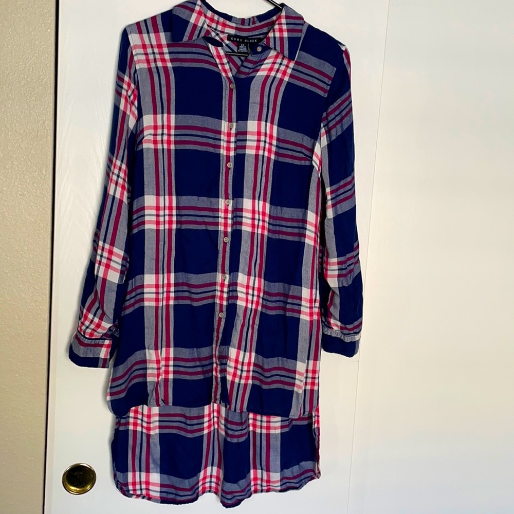 Women’s button up plaid top, long back